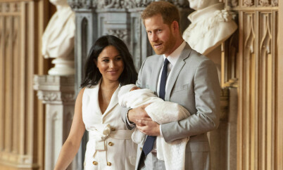 ENDELIG: Etter to dager viste Harry og Meghan frem sin førstefødte. Foto: Pa Photos / NTB Scanpix ENDELIG: Etter to dager viste Harry og Meghan frem sin førstefødte. Foto: Pa Photos / NTB Scanpix